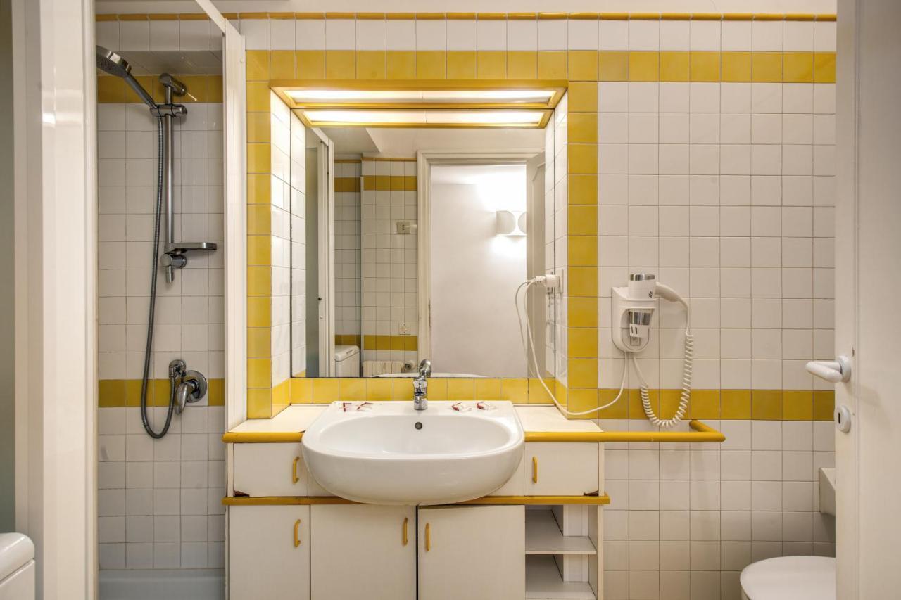 רומא Family Room In Via Del Corso Central מראה חיצוני תמונה